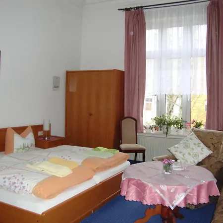 Hotell Haus Am Pfaffenteich Schwerin (Mecklenburg-Vorpommern)